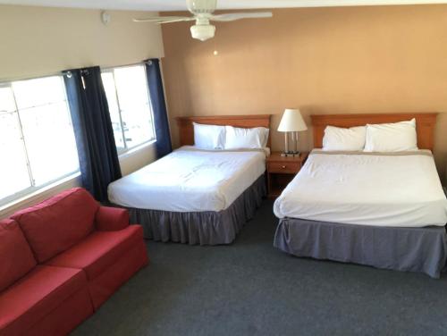 Queen Room with Two Queen Beds and Sofa Bed