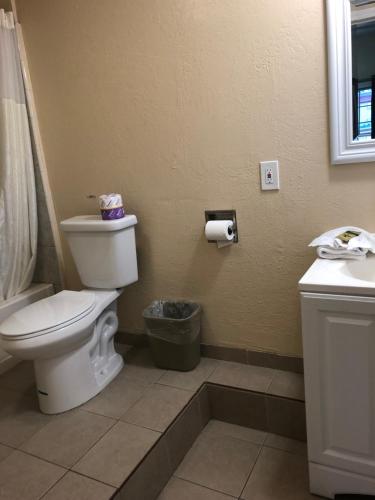 Room image 3