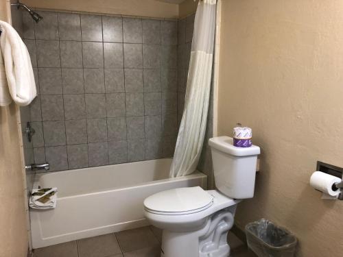 Room image 4